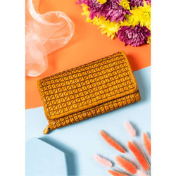 Musztardowy portfel damski skórzany z geometrycznym wzorem - Rovicky R-N22-ZPT